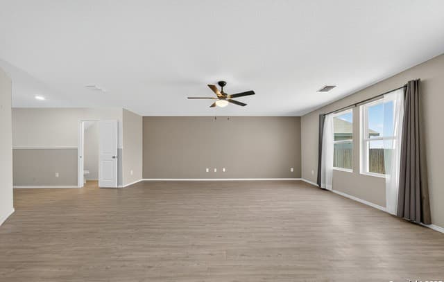 10716 Sweepback — photo 5