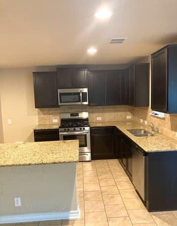 6007 Red Rose — photo 2