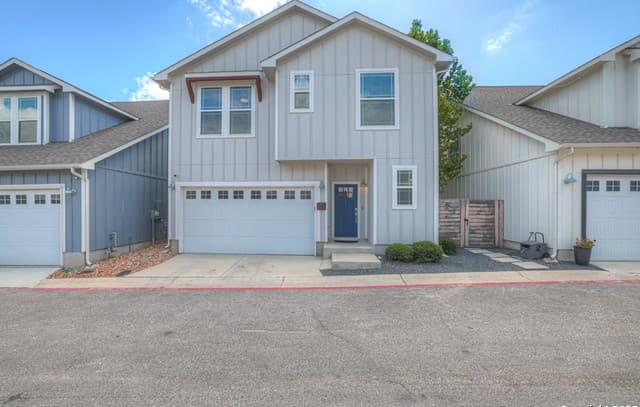 1511 E Sandalwood Ln Unit 6 — photo 2