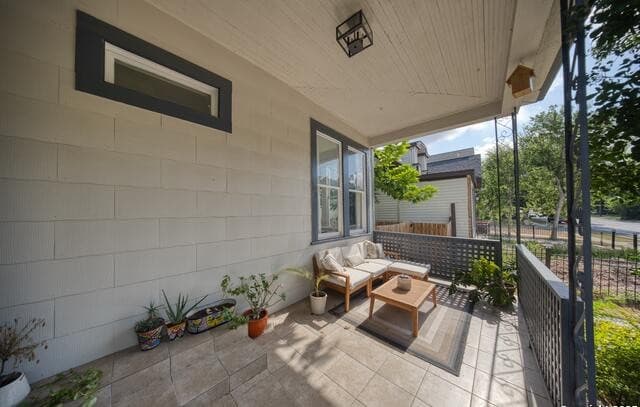 509 W Mistletoe Ave — photo 3