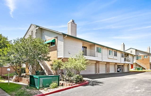 12610 Uhr Ln Unit 310 — photo 3