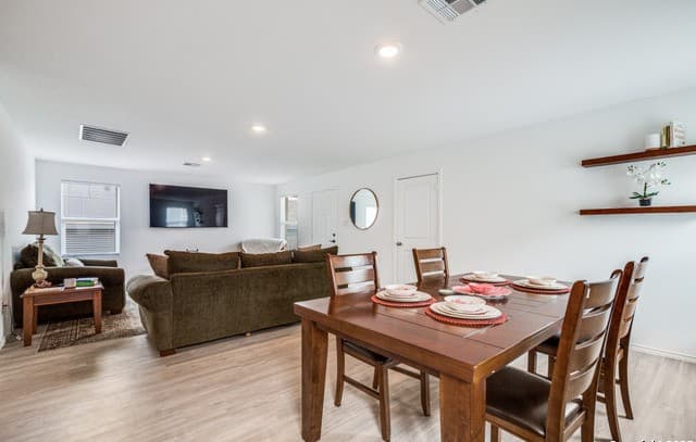 5223 Hornbeck — photo 3