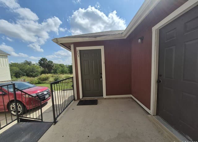 1016 Blanco Rd. Unit 203 — photo 1