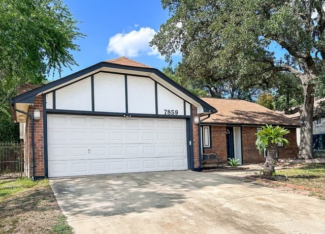 7859 Hawk Trail — photo 3