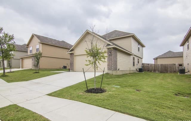 10610 Hunters Pond — photo 2