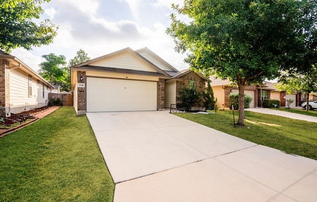 3-bedroom rental at 3558 Glacier Lk in San Antonio TX
