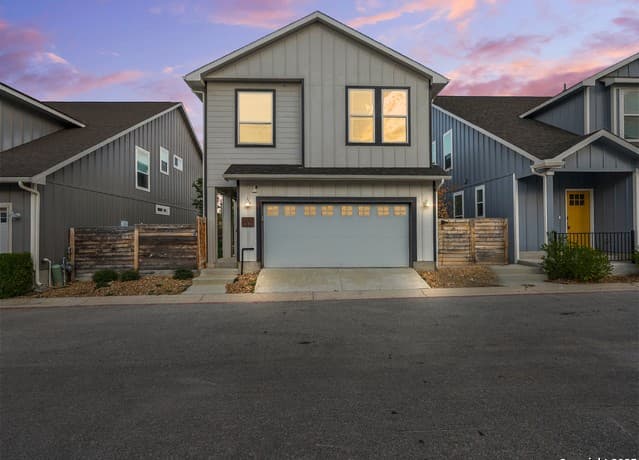 1511 E Sandalwood Ln #10