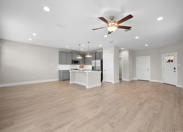 1511 E Sandalwood Ln #10 — photo 5