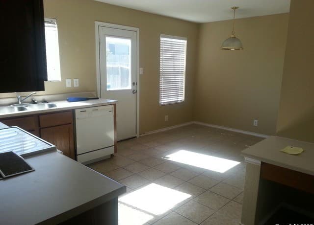 12728 Scarlet Sage — photo 1