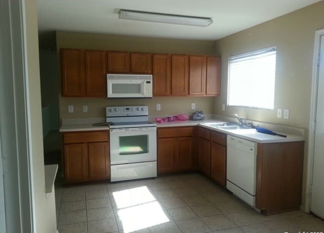 12728 Scarlet Sage — photo 2