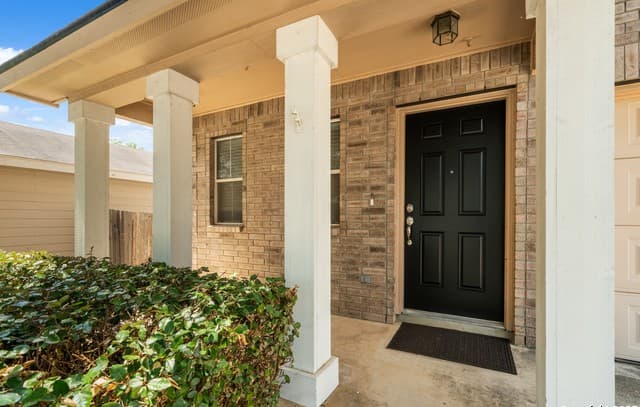 10411 Artesia — photo 3