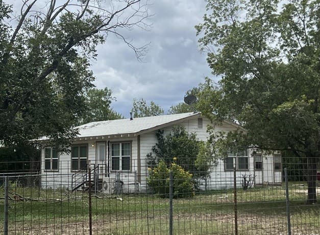 118 County Road 6715 — photo 1