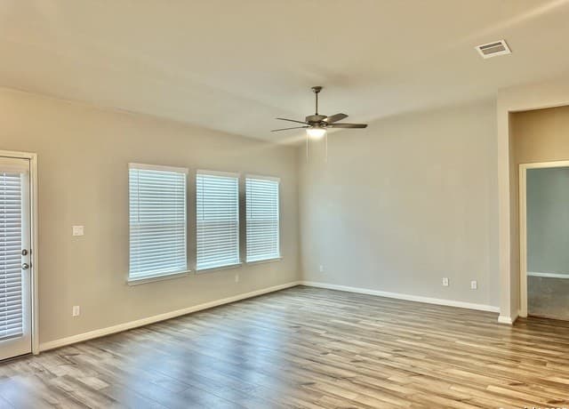 1519 Argon Way — photo 3