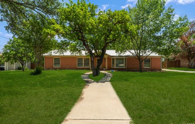 117 Danube — photo 3