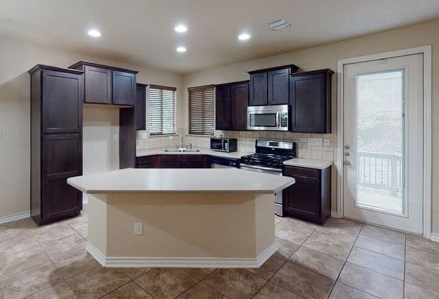 1239 Tweed Willow — photo 3