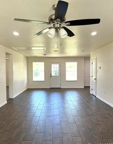 15118 Settlers Trail — photo 2