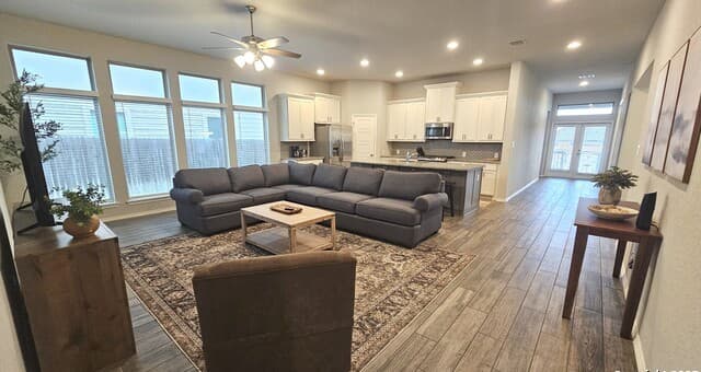 9304 Aggie — photo 1