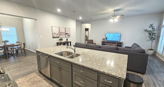 9304 Aggie — photo 4