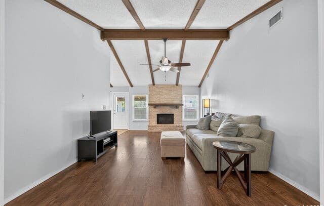 6606 Courtyard — photo 4