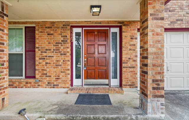 25002 Silverstone — photo 3