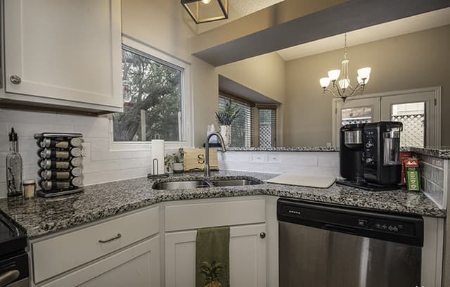 16807 Cedar Tree Way — photo 2