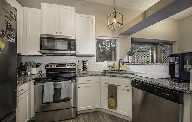 16807 Cedar Tree Way — photo 3