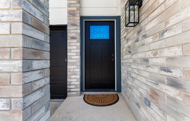 10222 Eagle Bluff — photo 2