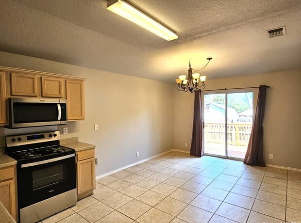 3321 Whisper Bluff — photo 4