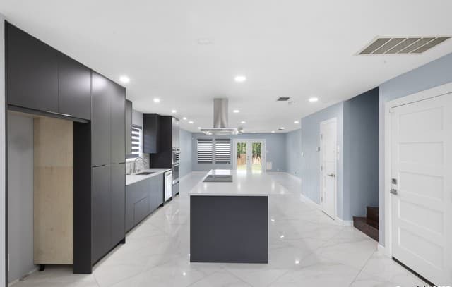 13102 Oxford Bend — photo 5