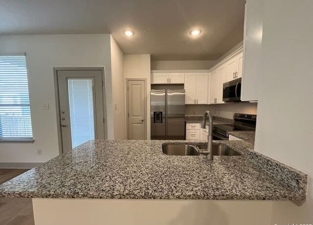 7541 Briarwood Pass Unit 102 — photo 5