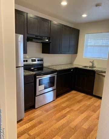 340 Maryland St Unit 202 — photo 2