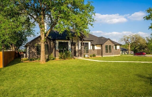 132 Ash Parkway — photo 2