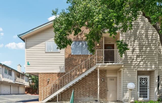 349 Harmony Ct Unit 349 — photo 3