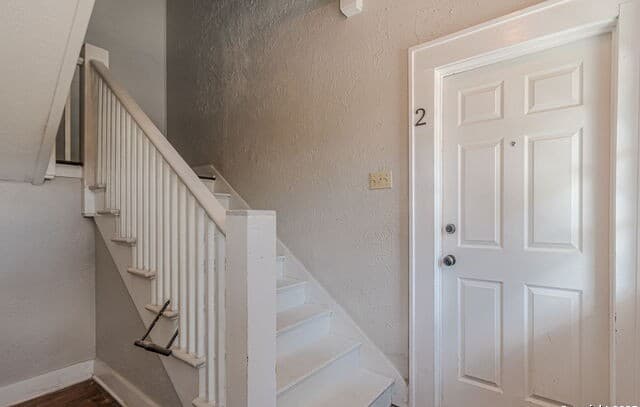 1805 N Flores Unit 2 — photo 2