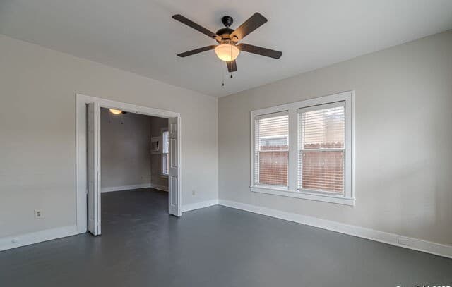 1805 N Flores Unit 2 — photo 3