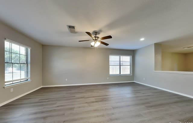 9018 Woburn — photo 3