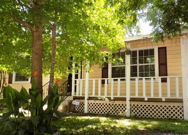 636 W Norwood — photo 3