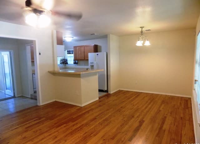 636 W Norwood — photo 4