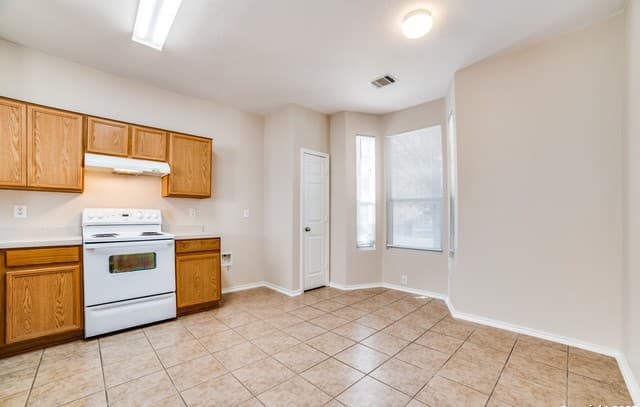 10208 Lateleaf Oak — photo 2