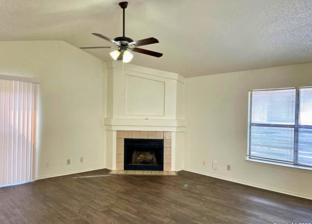 8038 Wayside Trail — photo 5