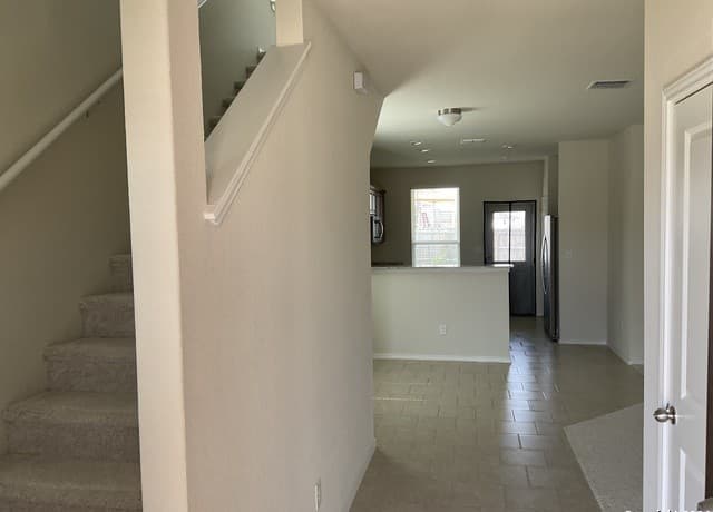 10606 Rayburn — photo 2