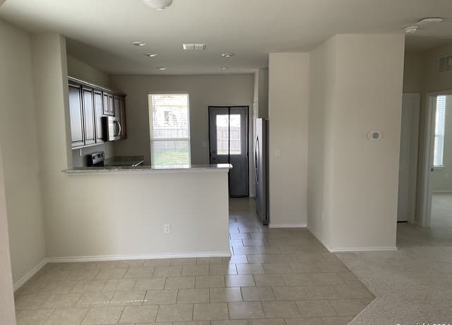 10606 Rayburn — photo 3