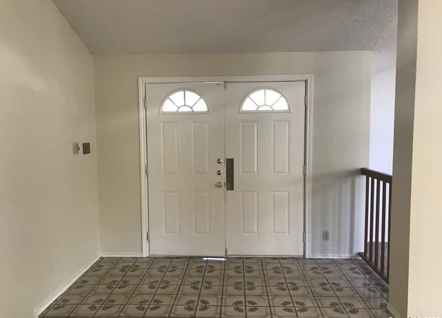 8386 Slippery Rock — photo 2