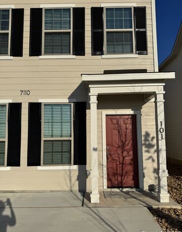 7110 Magnolia Creek Unit 101 — photo 1