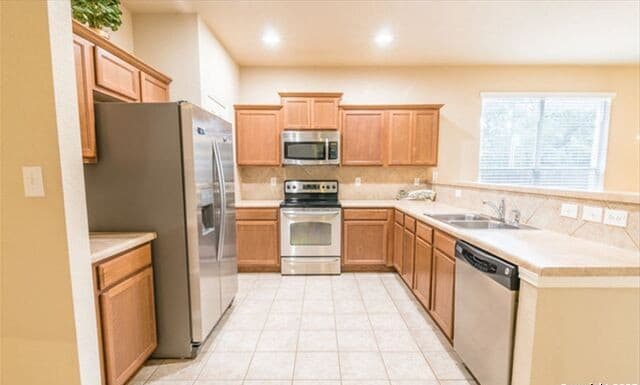 2518 Silverton Wind — photo 3