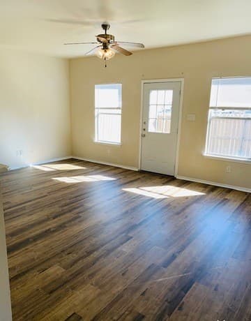 5754 Golf Heights Unit UNIT 2 — photo 2