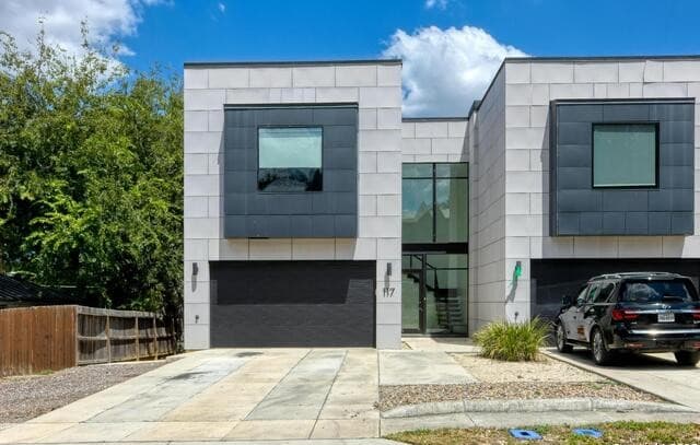 119 Marcia — photo 3