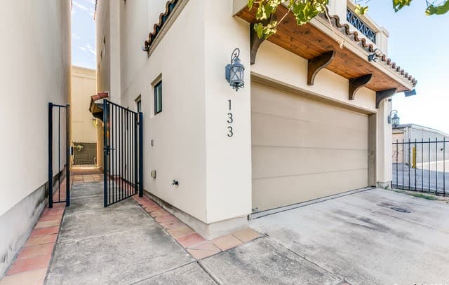 133 Haywood Ave — photo 2