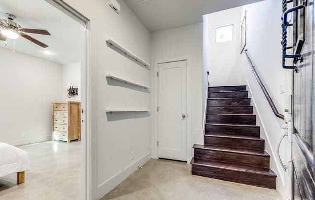 133 Haywood Ave — photo 4