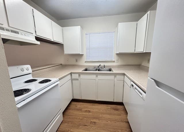 6306 Worchester Knoll — photo 2